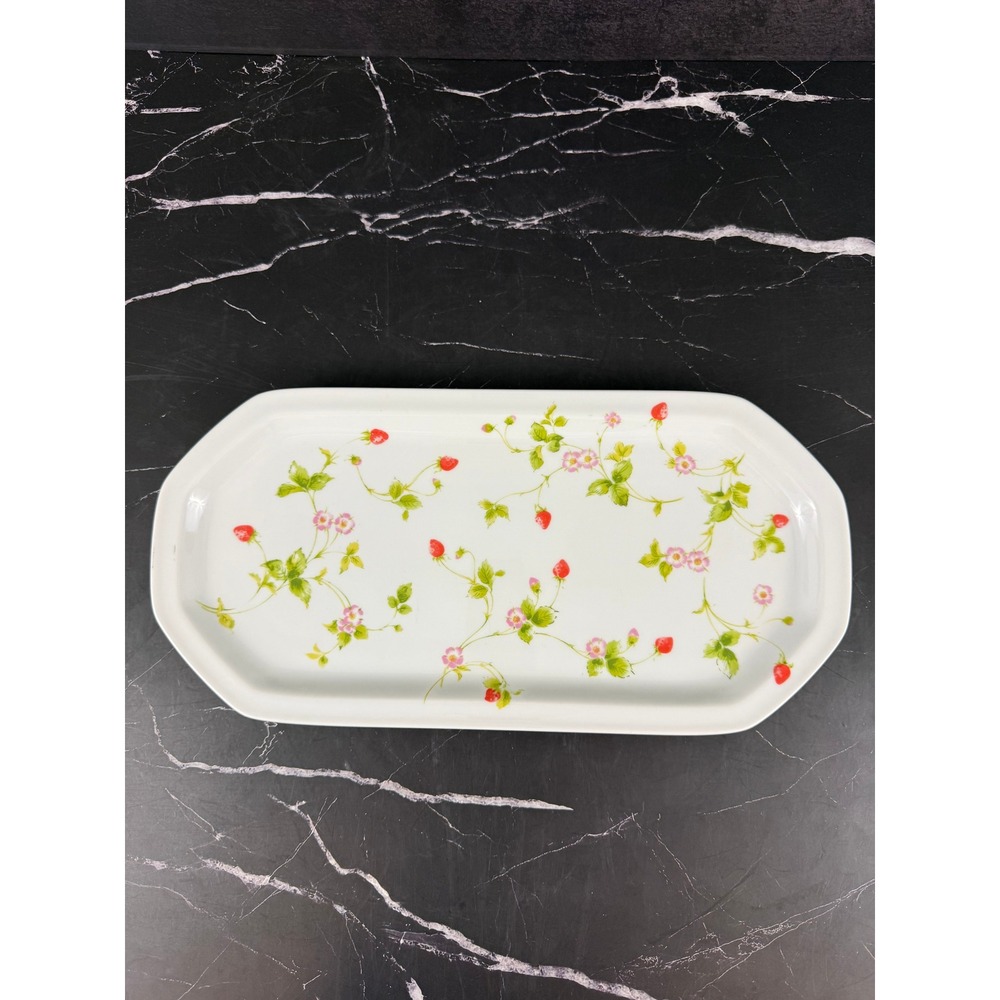 VTG Toscany Strawberry Fields Pattern 13in X 6.5in Octogonal Ceramic Platter